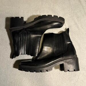 Black‎ Leather/Rubber Ankle boots with a chunky heel US 11